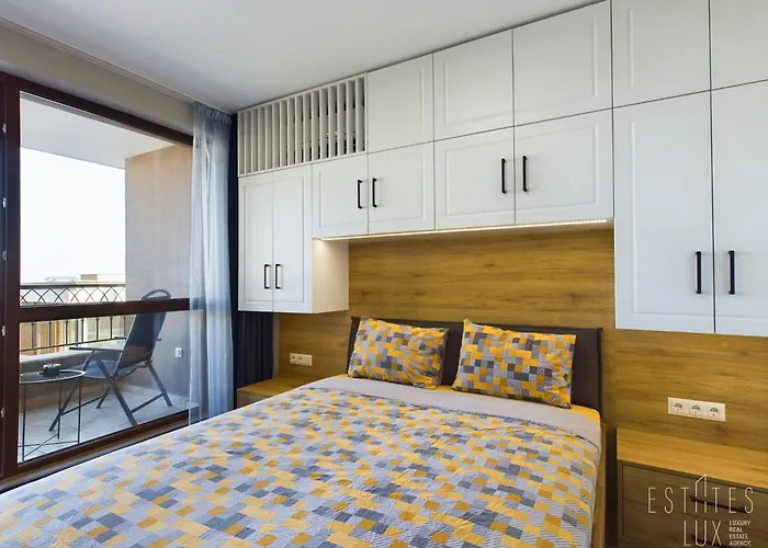 Camellia بورغاس